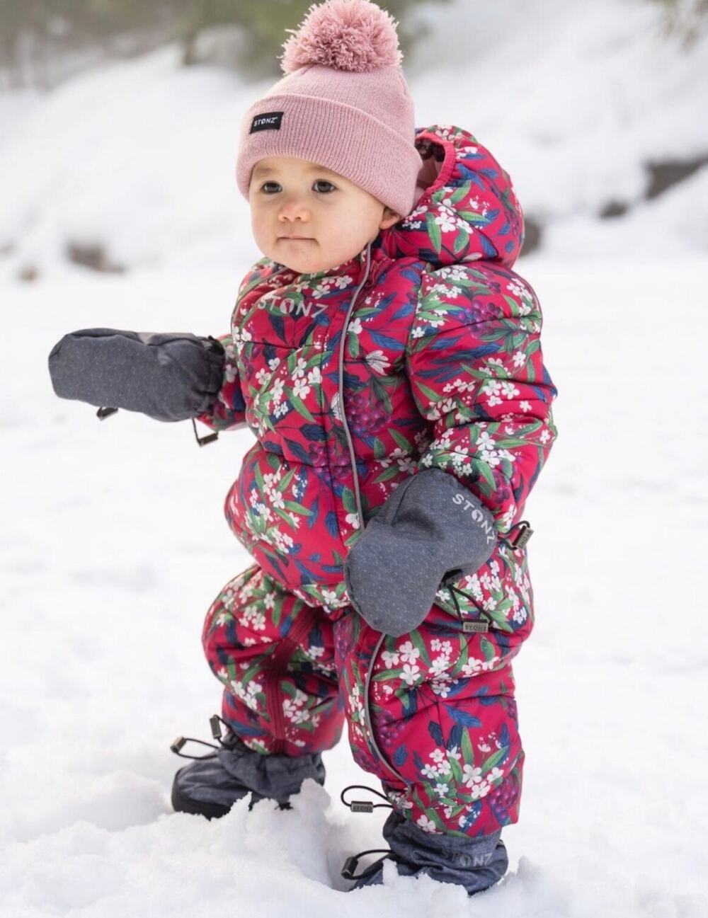 Stonz 2-in-1 Snow Suit / Bunting Bag Puffer in Holly Size 6-12 Months